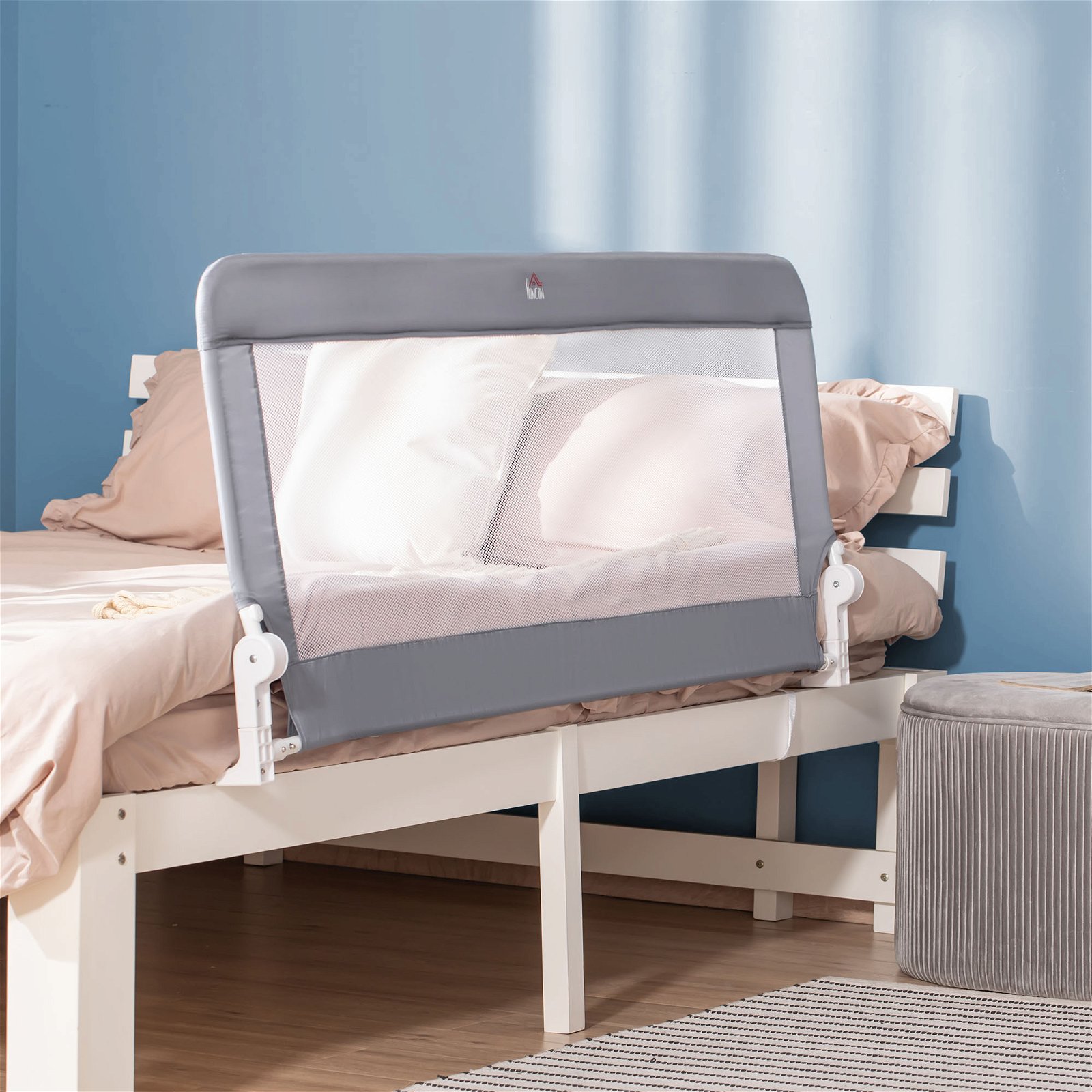 Cama com apoios de cabeça ajustáveis e prática cama de casal