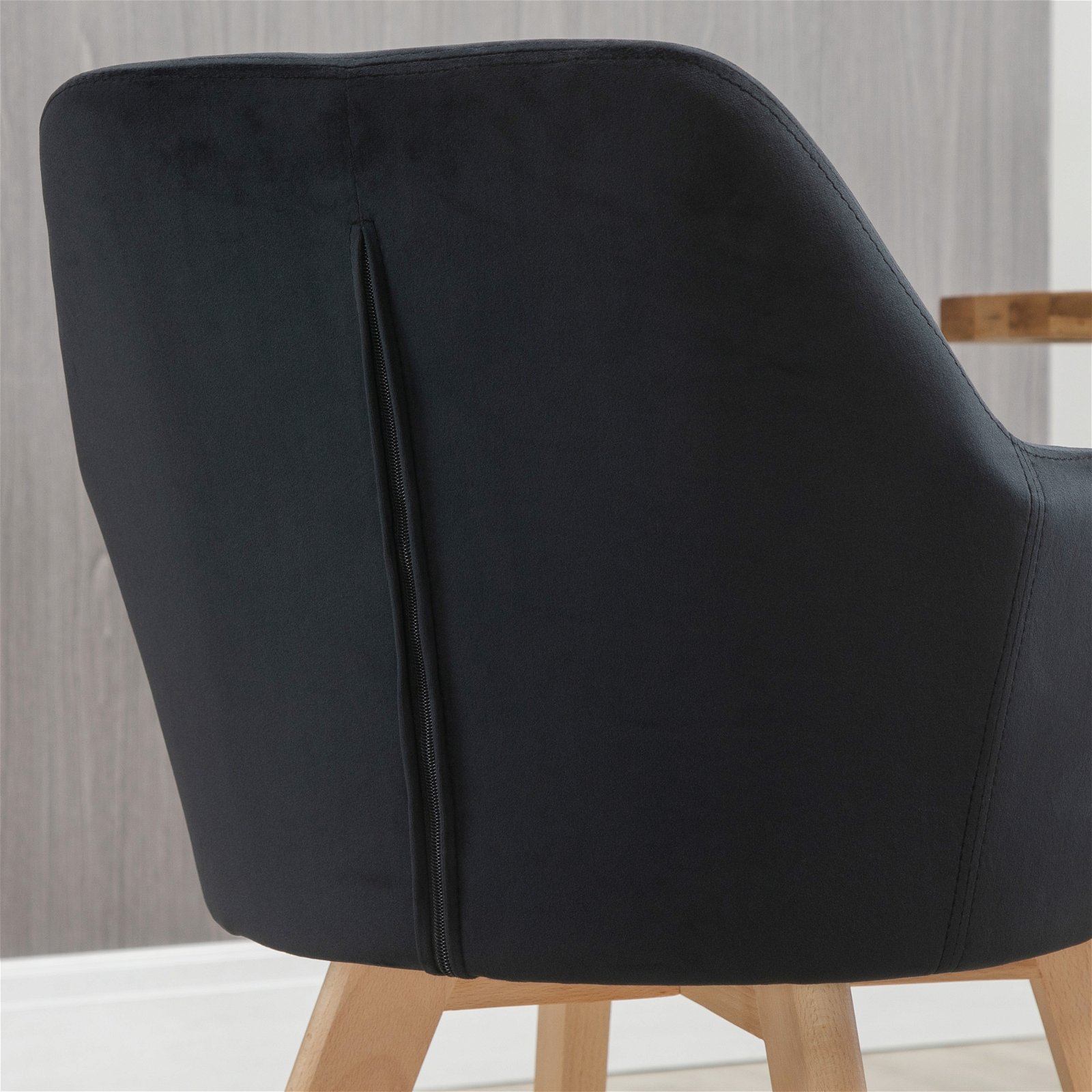 Conjunto de 2 Cadeiras Modernas Estofadas em Veludo com Encosto Médio e Pés  de Madeira de Borracha 54x57x80cm | O Meu Jardim