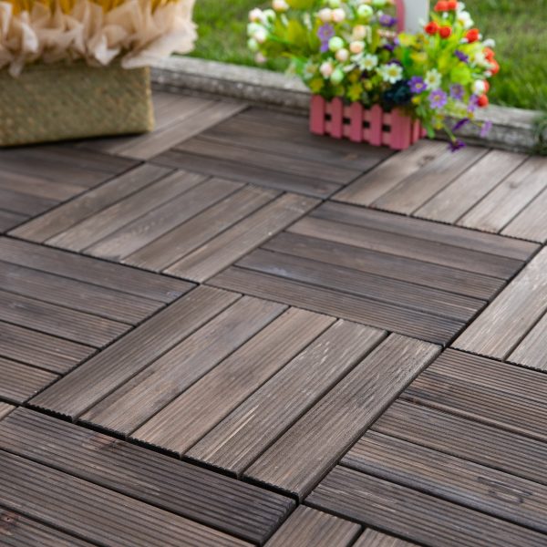 Módulo de 27 Deck de Madeira 30x30cm com Área de 2